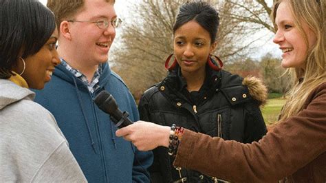 Interview Style Shot 的图像结果
