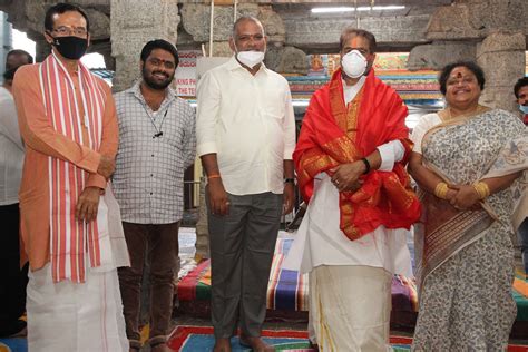 AP Legislative Assembly Speaker Offers Prayers in Tiruchanoor Temple ...