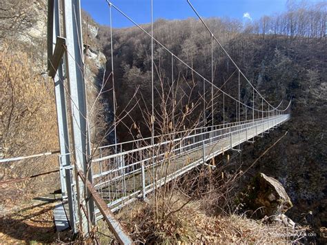 Hängebrücke Gresso-Crosa im Val Vergeletto, Tessin