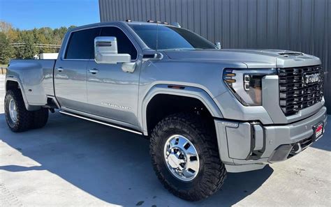 GMC Sierra 3500HD Heavy-Duty Dually Denali Ultimate Diesel