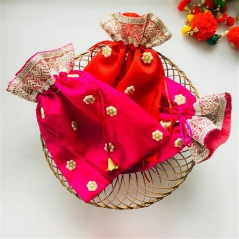 Having a Valaikappu Ceremony for the Soon-to-Be Mother? Thank Visitors ...