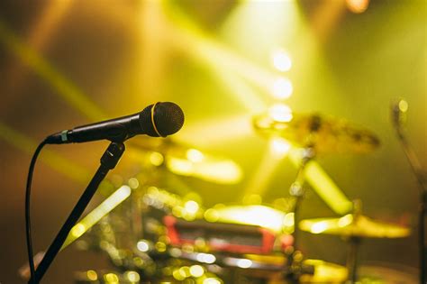 Tips for Incorporating Live Entertainment into Your Wedding Day