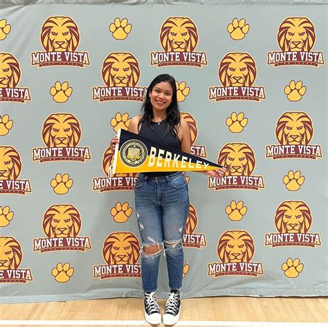 UC Berkeley Admissions | 💙💛🐻🏛️📚💻🔜📍 See you in the fall new Golden Bears ...