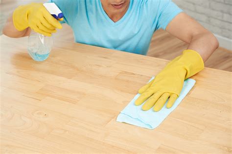 How to Clean Laminate Kitchen Cabinets?