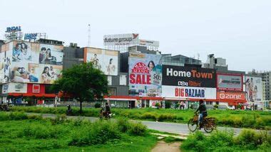 Approach Delhi HC to resume Reliance deal: SC direct Future Group ...
