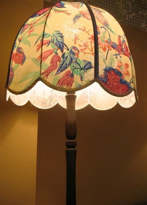 Lamp shade colorful leaves | Vintage lampshades, Colorful lamp shades ...