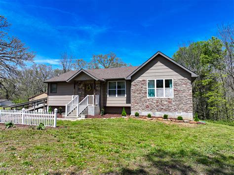 Home On Acreage For Sale Collins Mo