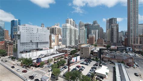 Gallery on Wells - Luxury Apartments & Rentals in Chicago | Luxury Living