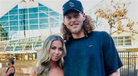 Erin Dolan Sufered Wardrobe Malfunction In Recent Photo