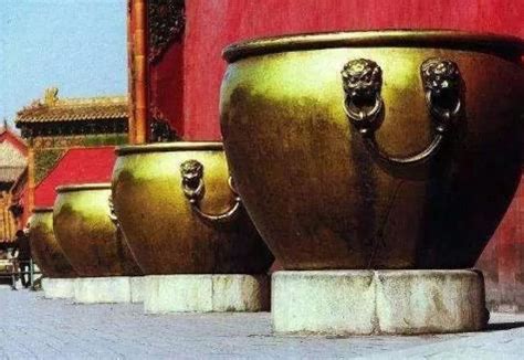 中国人为什么喜欢在院子里放水缸？ - 知乎