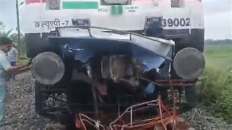 Awadh Assam express hits trolley in Bihar; rail worker dead, 3 injured ...