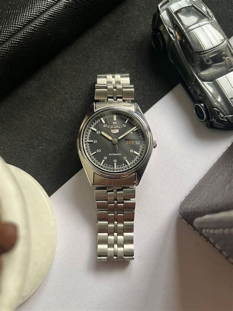 Watchtopia ₹4,600.00 Default Title watchtopia.in 1986 Seiko 5 Navy Blue ...