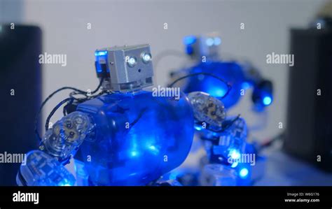 Humanoid Robots Dancing 的图像结果