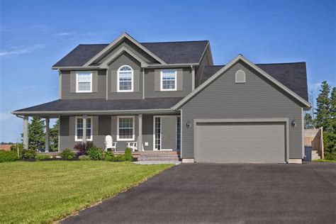 MyDesign Home Studio | Gray house exterior, House exterior, Grey houses