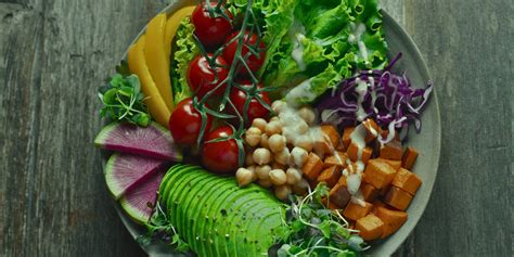 Best Multivitamin for Postmenopausal Women: What to Look For - Belle Health