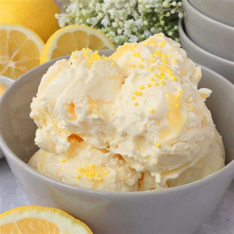 Lemon Curd Ice Cream (No Churn) - The Baking Explorer
