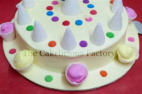 The Cakelicious Factory - Wedding Cake - DLF Phase 1, 2, 3 - Cyber City ...