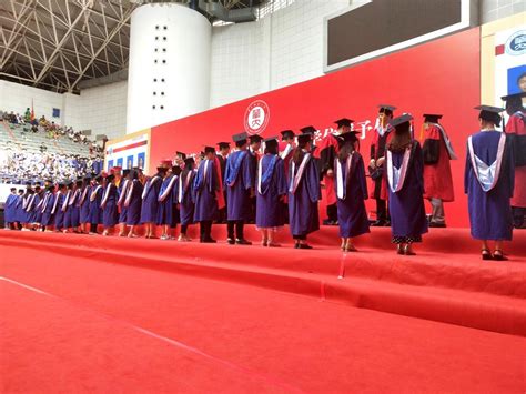 清华大学2022年本科生毕业典礼举行-清华大学