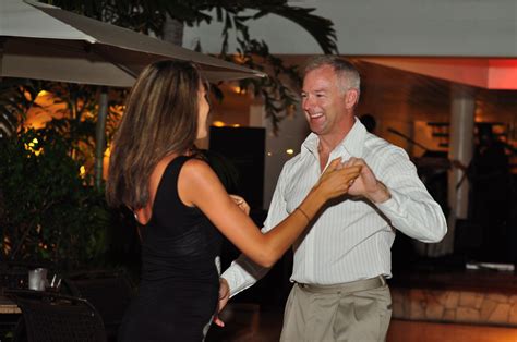 Brad & Andrea Bradshaw dancing a Nightclub Two Step | Night club, Dance ...