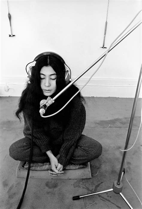 7 of Yoko Ono’s most iconic outfits
