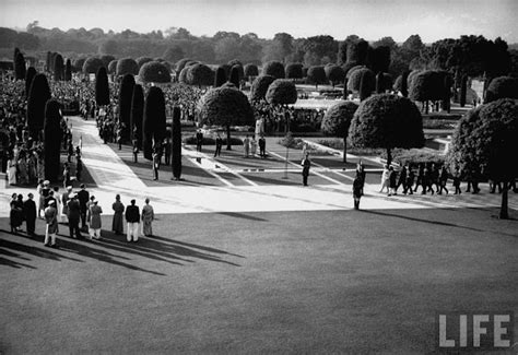 Queen Elizabeth II during her tour of the Indian subcontinent in 1961 ...