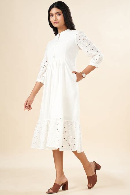 Off White Printed Mandarin Collar Casual Three-Quarter Sleeves Women ...