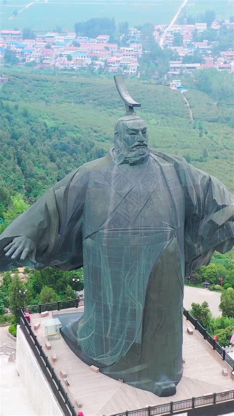 刘邦塑像总高度40.9米，是亚洲最大的历史人物雕像-度小视