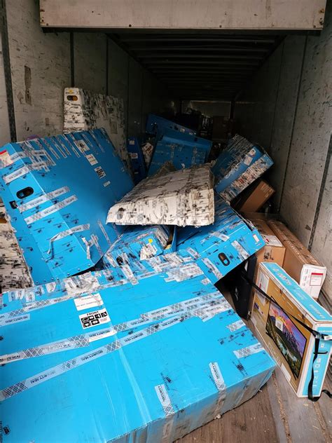 Hello, everyone! How's your day going? Here's mine. : r/Bestbuy