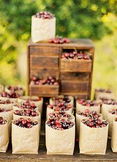 Wedding Favor Ideas For Summer by 8 Refreshing Summer Wedding Favor Ideas Crazyforus Wedding Favor Ideas For Summer