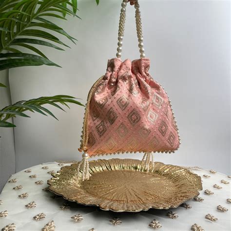 The Blingy Sequin – The Wedding Element