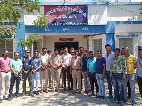 15 officers of Chhattisgarh Police visited East Kutch Police Department ...