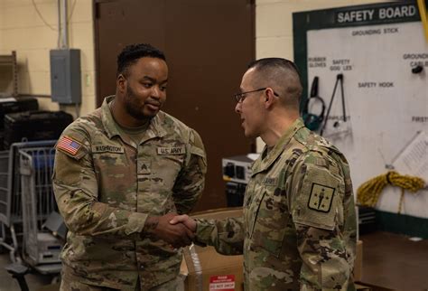 Under the Hood: Ordnance Chief Enlisted Career Manager Visits Ft. Riley ...