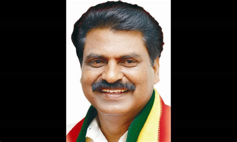 Eswaran demands immediate start of free dhoti and saree production for ...