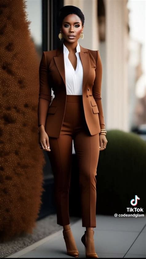 Pin by Aurélie ️ on Costumes de luxe | Business attire women ...