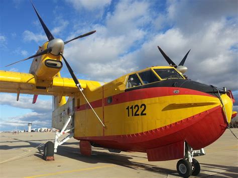 Sistemas de lanzamiento de agua de las aeronaves anti-incendios ...
