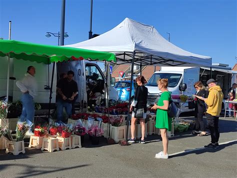 Le marché du dimanche matin C'est la Fête des Mères! - Ville de Billy ...