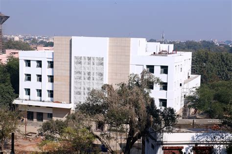 Home :: Lady Hardinge Medical College & associated SSK & KSC Hospitals