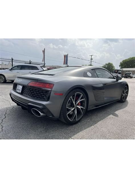 Discover the Thrill of the 2021 Audi R8
