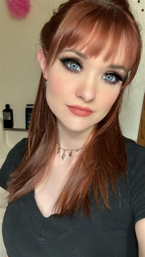 People asked to see my eyes and it was sweet, so here’s my eyeballs : r ...