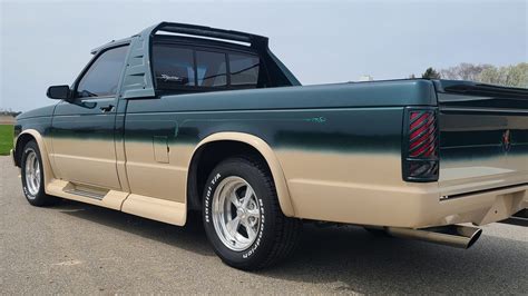 1993 Chevrolet S10 Custom Pickup at Indy 2022 as G237 - Mecum Auctions