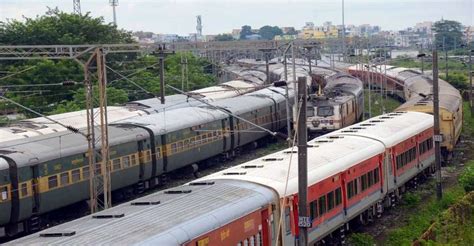Complete List of Delayed Trains in Delhi Region on December 30, 2023