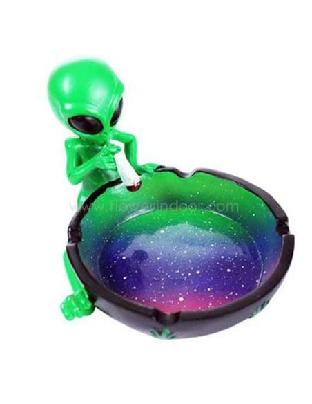 Alien Fumeta 的图像结果