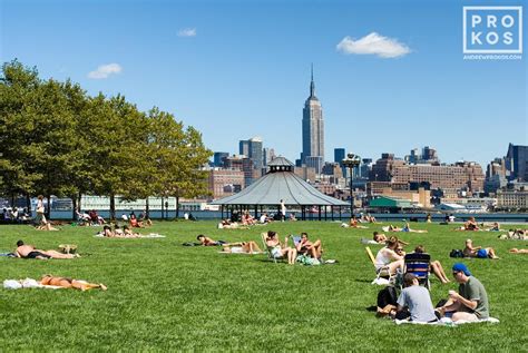 https://img.andrewprokos.com/HOBOKEN-WATERFRONT-PARK-1000PX.jpg