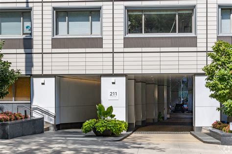 211 E 70th St, New York, NY 10021 - 211 East 70th Street | LoopNet