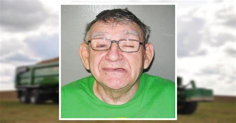 Obituary | Robert "Tom" Crump | Hyke Funeral Home