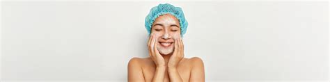 Hydration Boosters: Face Washes Infused with Natural Oils & Extracts