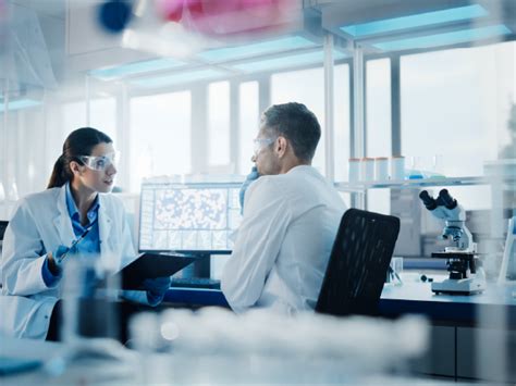 Exploratory Data Analysis INR Studio 的图像结果