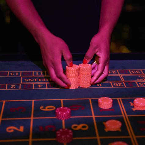 Book Now James Bond Theme Package | Scarlett Entertainment