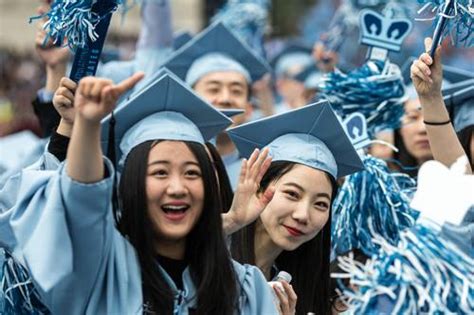 《2022中国留学生白皮书》出炉，中产阶级家庭成为留学主力！ - 知乎