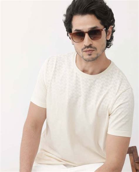 Rare Rabbit Tshirts - Buy Rare Rabbit Tshirts Online at Best Prices In ...